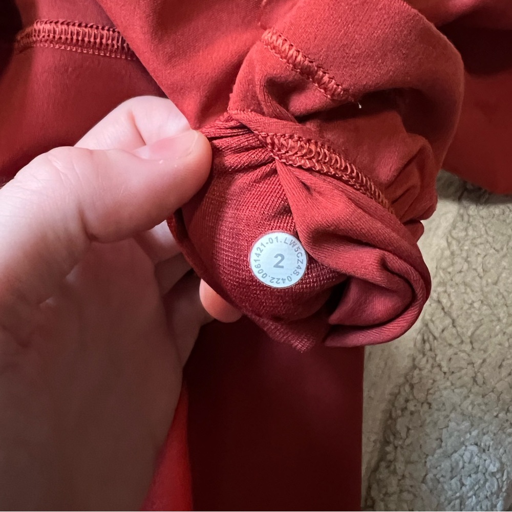 Lululemon 28” align leggings cayenne - Picture 3 of 4